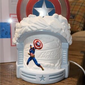 NWT Scentsy Marvel Captain America Wax Full Size Fragrance Warmer Original Box